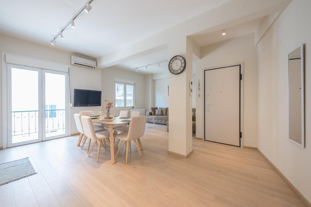 Stylish 2Bdr Apt By Acropolis Atene Esterno foto