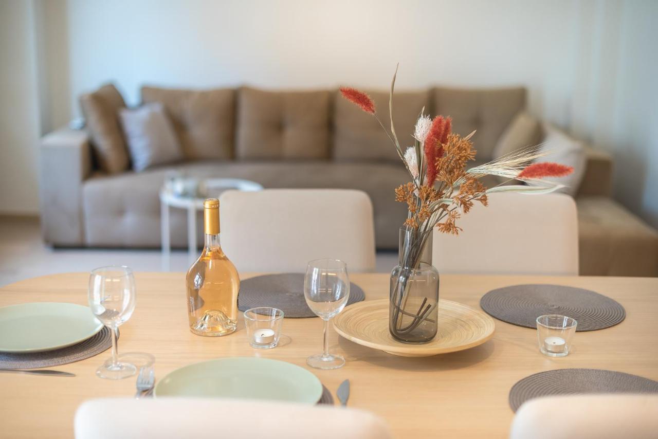 Stylish 2Bdr Apt By Acropolis Atene Esterno foto